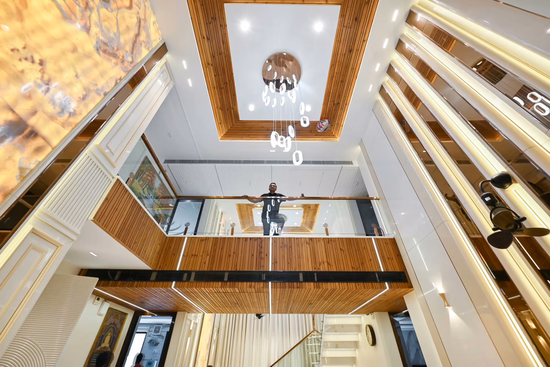 Modern office reception interior at Hannu corporate office by Ninth Corner